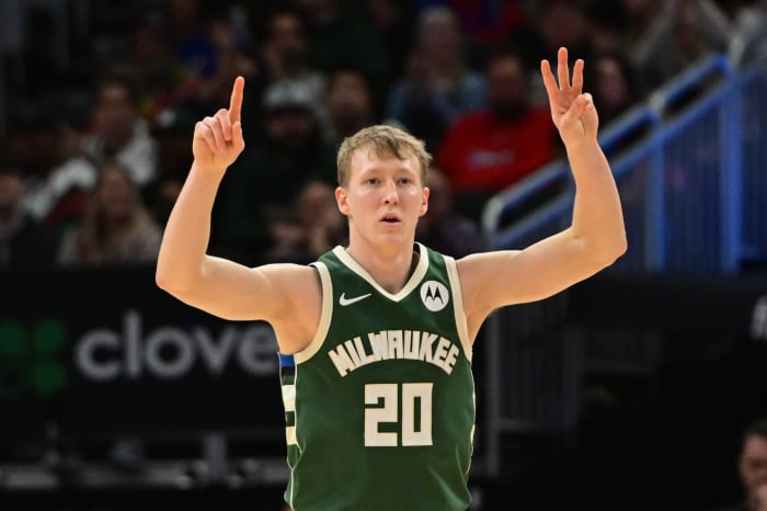 Milwaukee Bucks guard AJ Green (20) reacts after scoring a basket in the fourth quarter against the Los Angeles Clippers